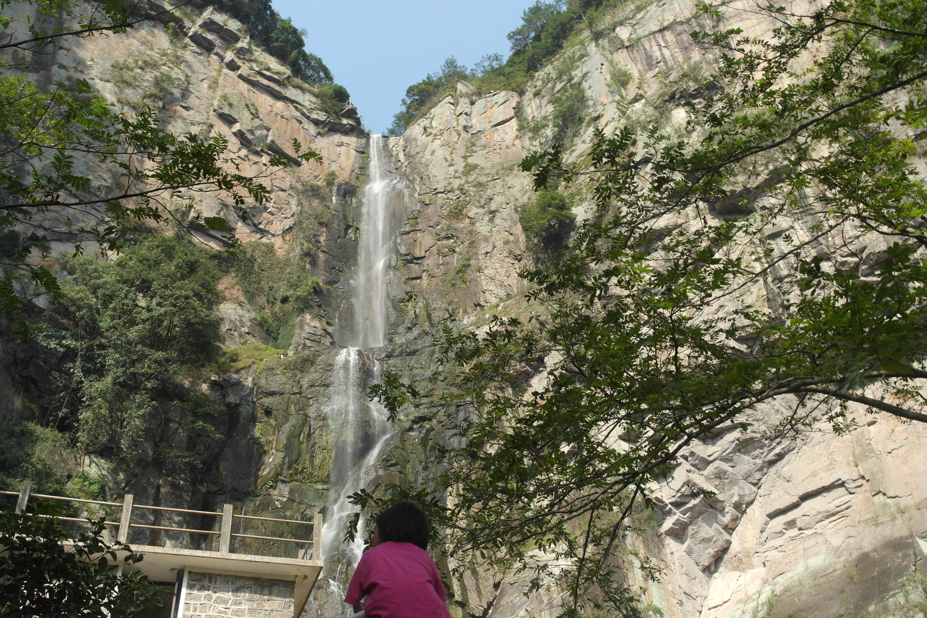 【媽媽去哪兒】寧波博物館 溪口雪竇山 天童寺 七塔寺,月湖公園=輕鬆