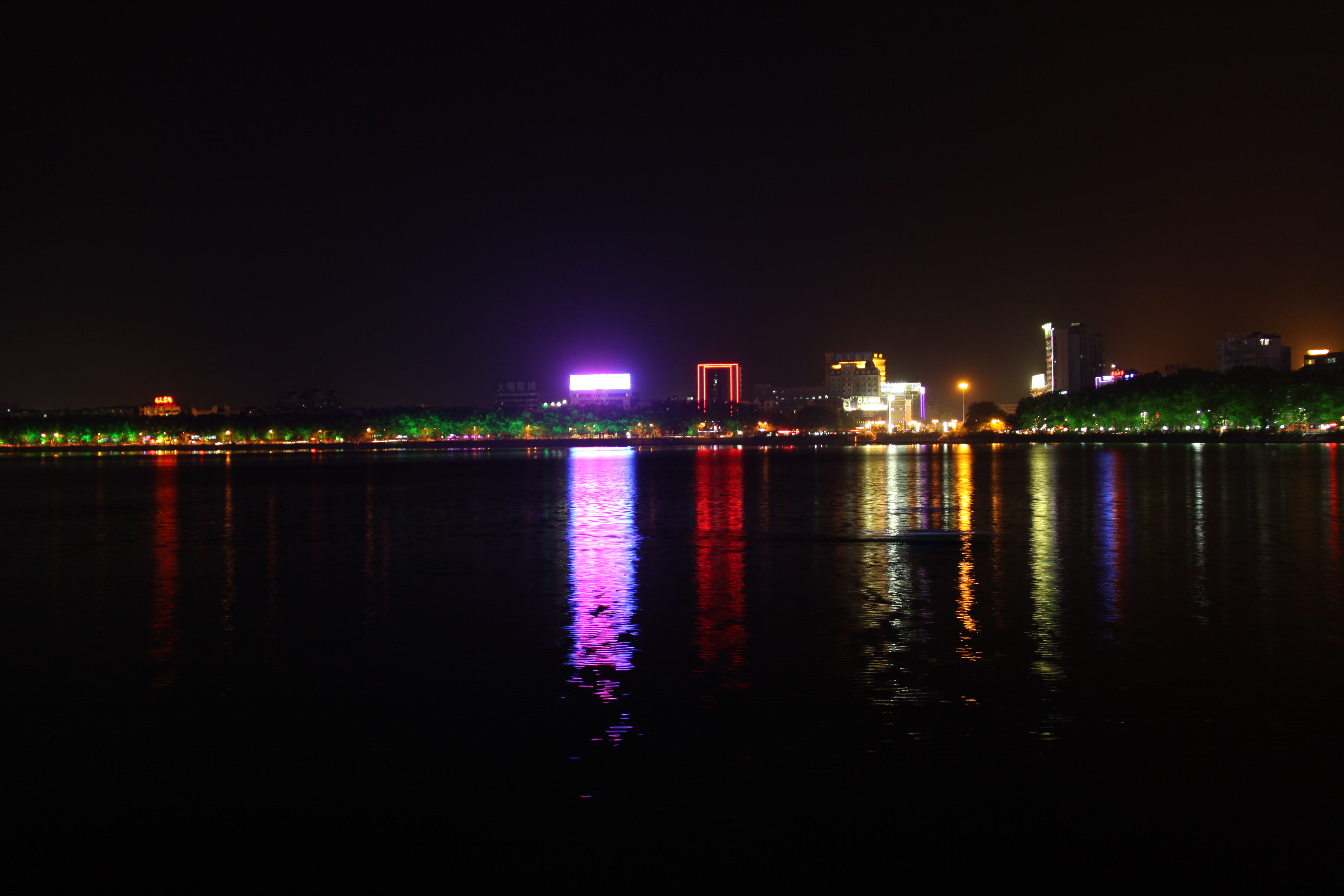 甘棠湖夜景图片