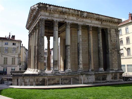 奥古斯都神殿遗址