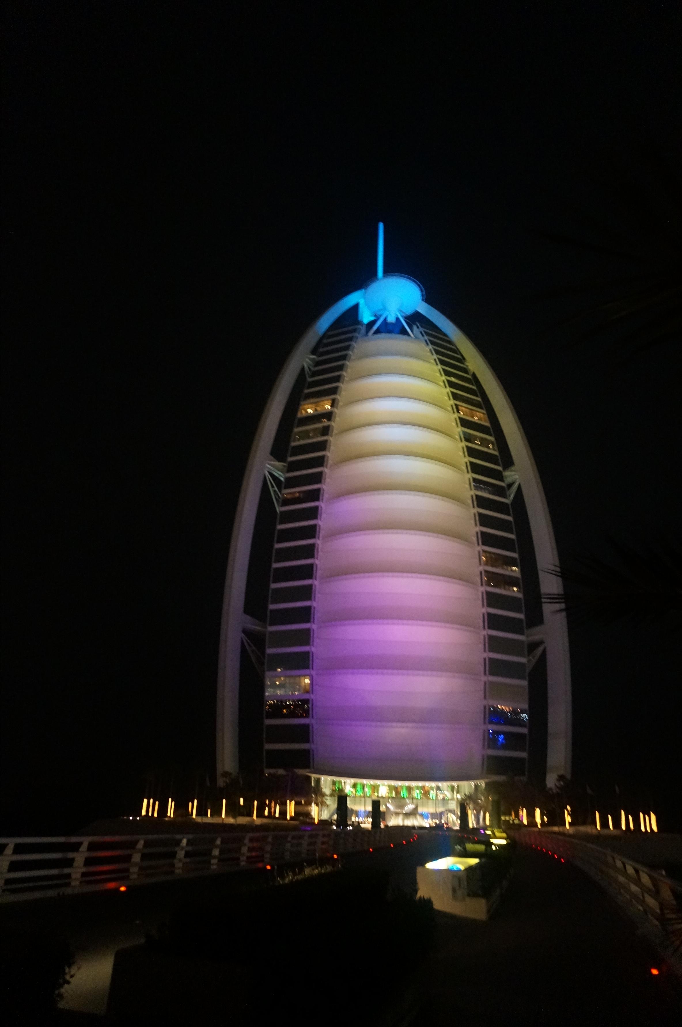 迪拜的六七八星奢华之旅