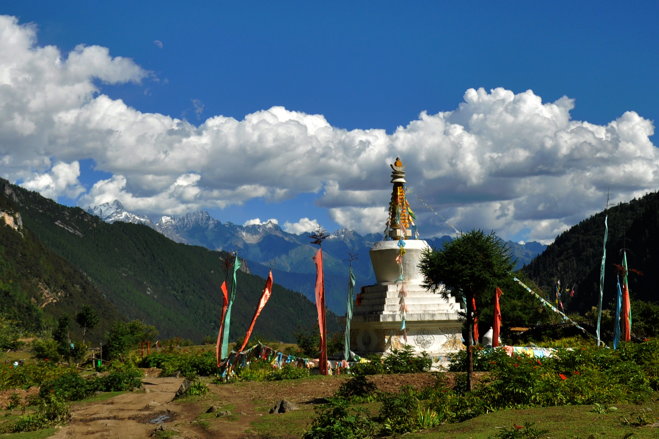 签下生死协议,徒步世外桃源雨崩村.