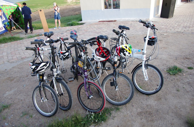 新手--环青海湖骑行6日追风之旅(作者:黎孟波)