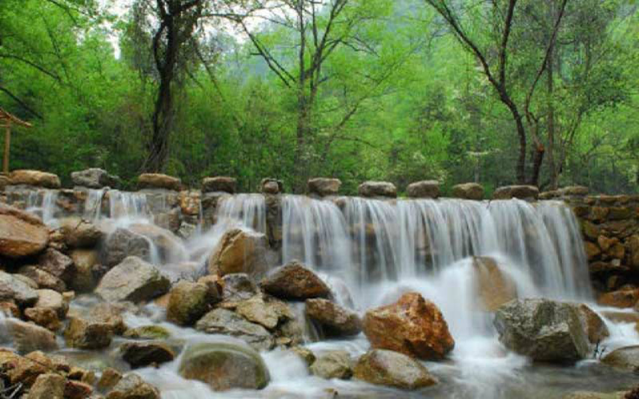 目连山森林公园大峡谷