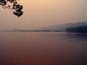 富春江游记图文-西湖的魅力在哪里？？