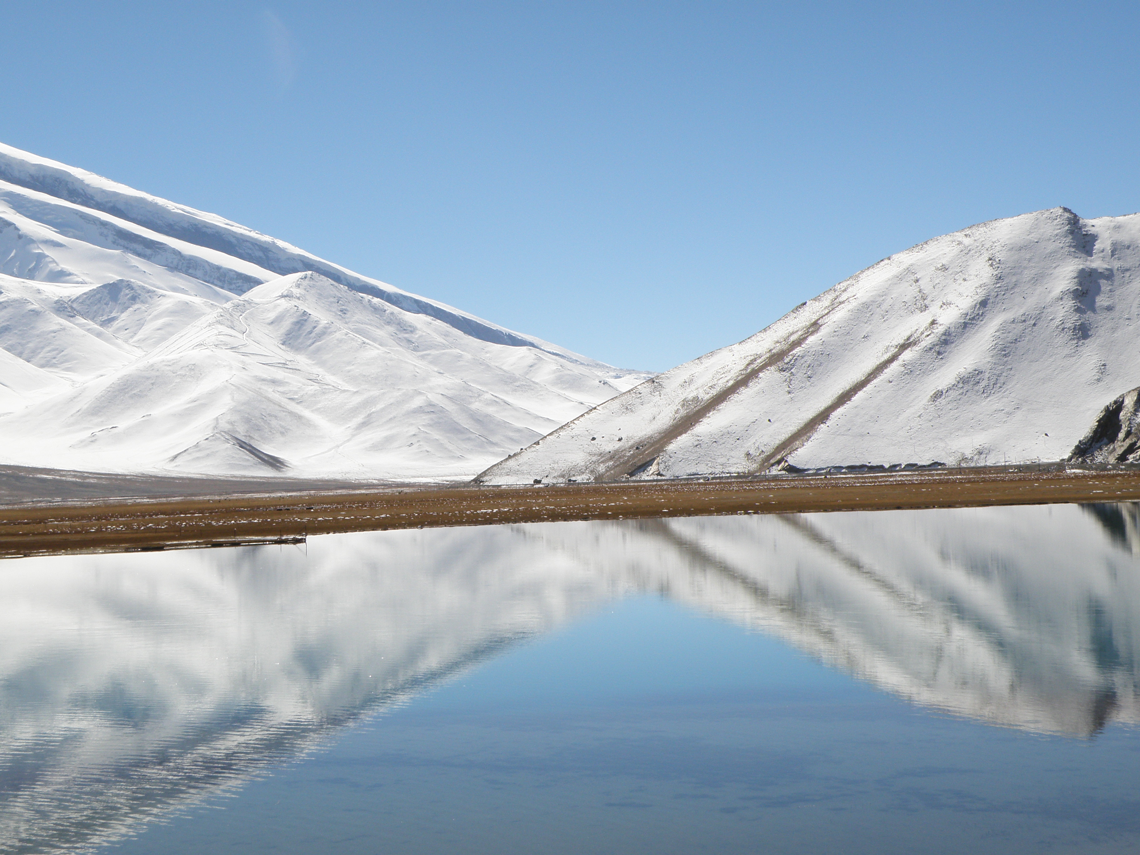 2022慕士塔格峰游玩攻略,最适合远观,就在湖边看倒影. 【去哪儿攻略】