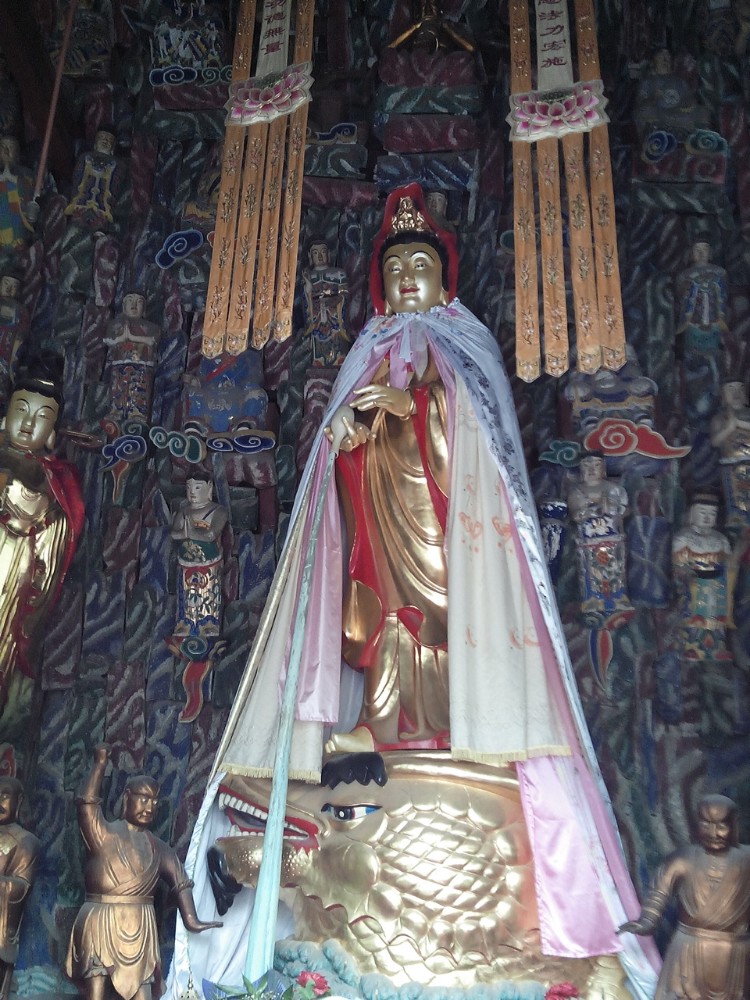   南海观音,下面是鳌鱼,独占鳌头