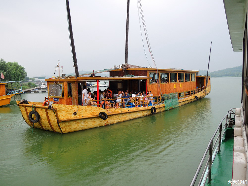 太湖游船                                               无锡