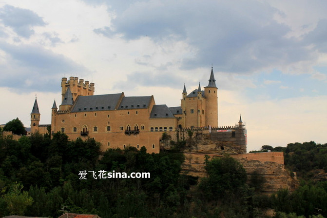 白雪公主城堡的千面美态西班牙塞哥维亚 - 塞哥