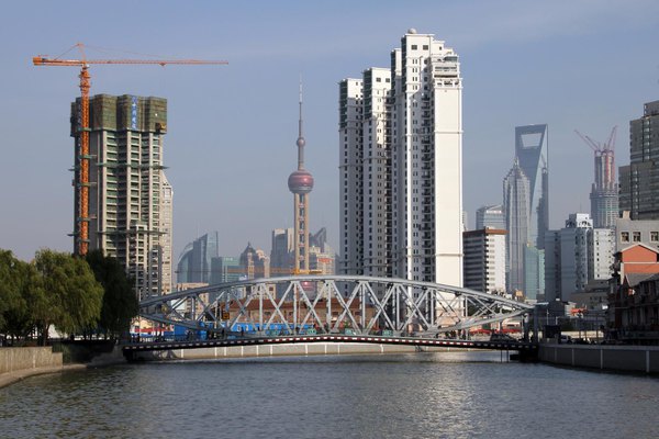 7-浙江路桥 浙江路桥是苏州河上除外白渡桥之外的另一座钢桁架结构