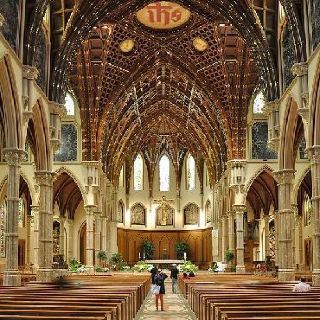 芝加哥圣名主教座堂