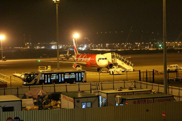 澳门至曼谷的班机,乘坐的亚航的飞机,红眼航班