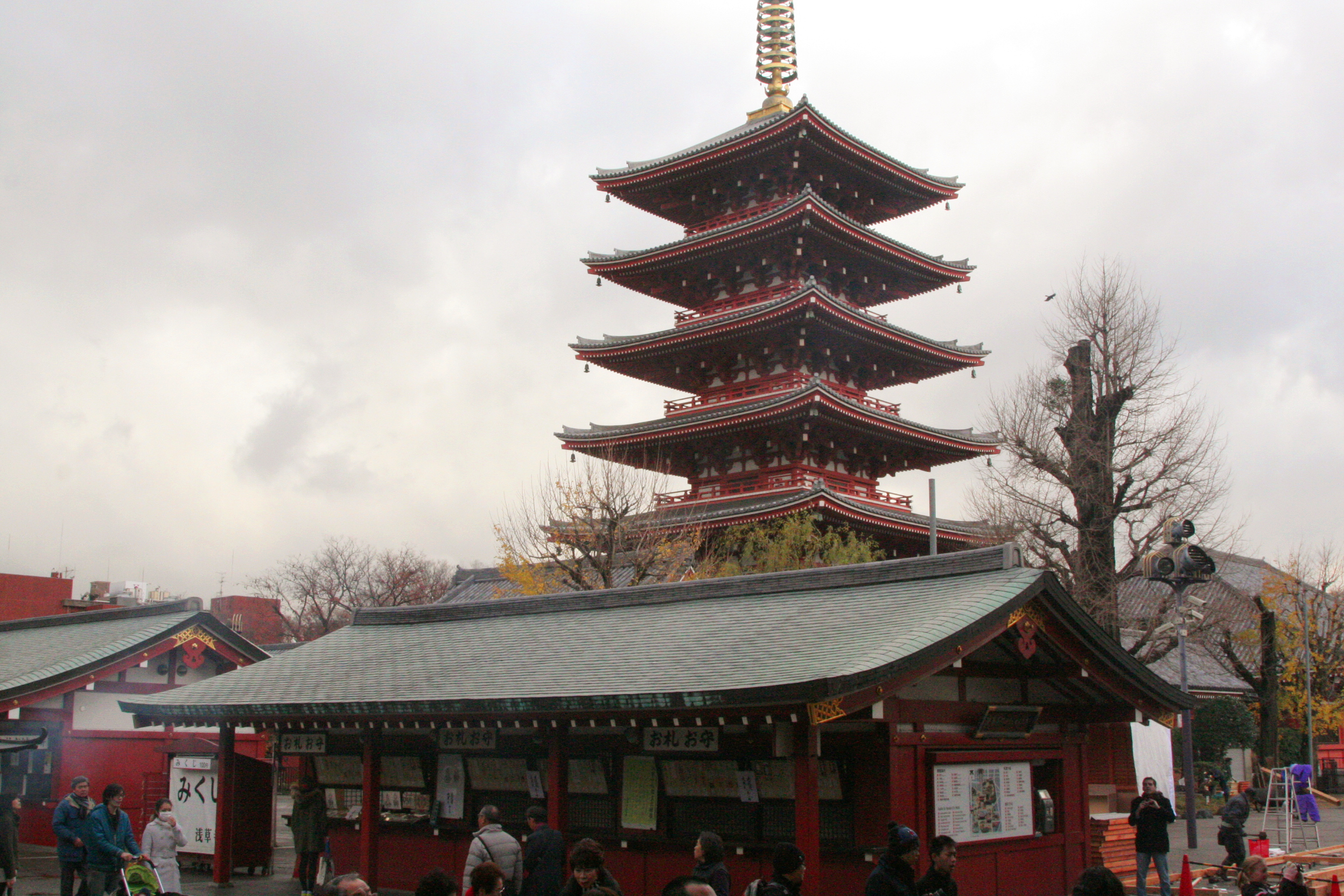 特賣匯 淺草寺是到東京的朋友一定要來的地方哦,這裡有好吃的好玩的