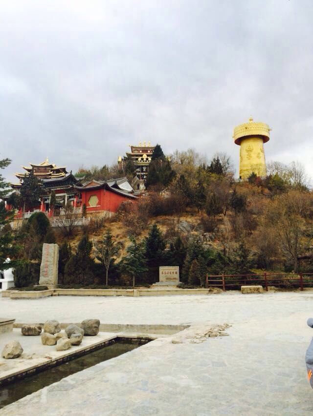 【携程攻略】云南迪庆香格里拉龟山公园好玩吗,云南龟山公园景点怎麼