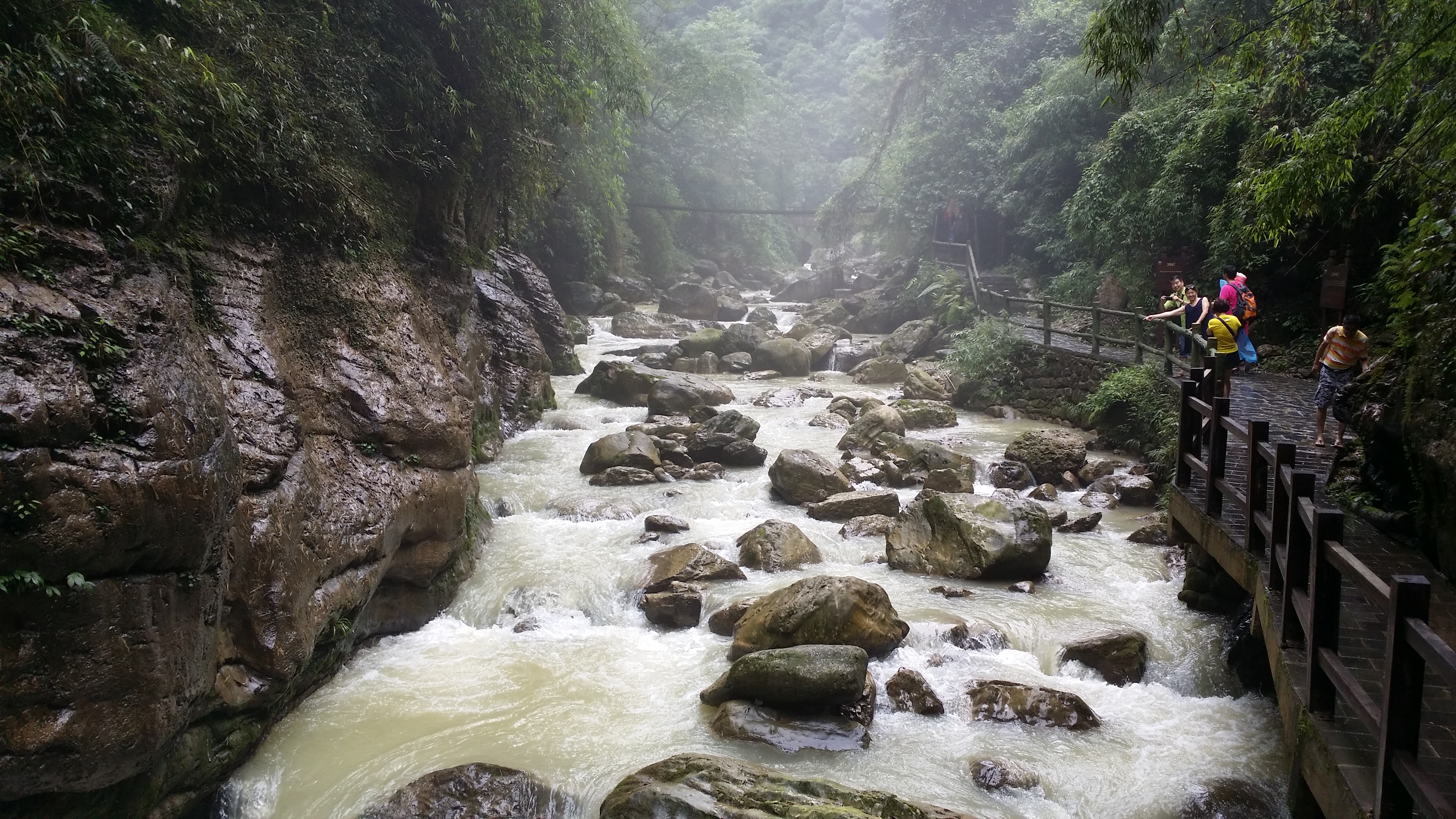 万盛黑山谷导游词(万盛黑山谷导游词顺口溜)