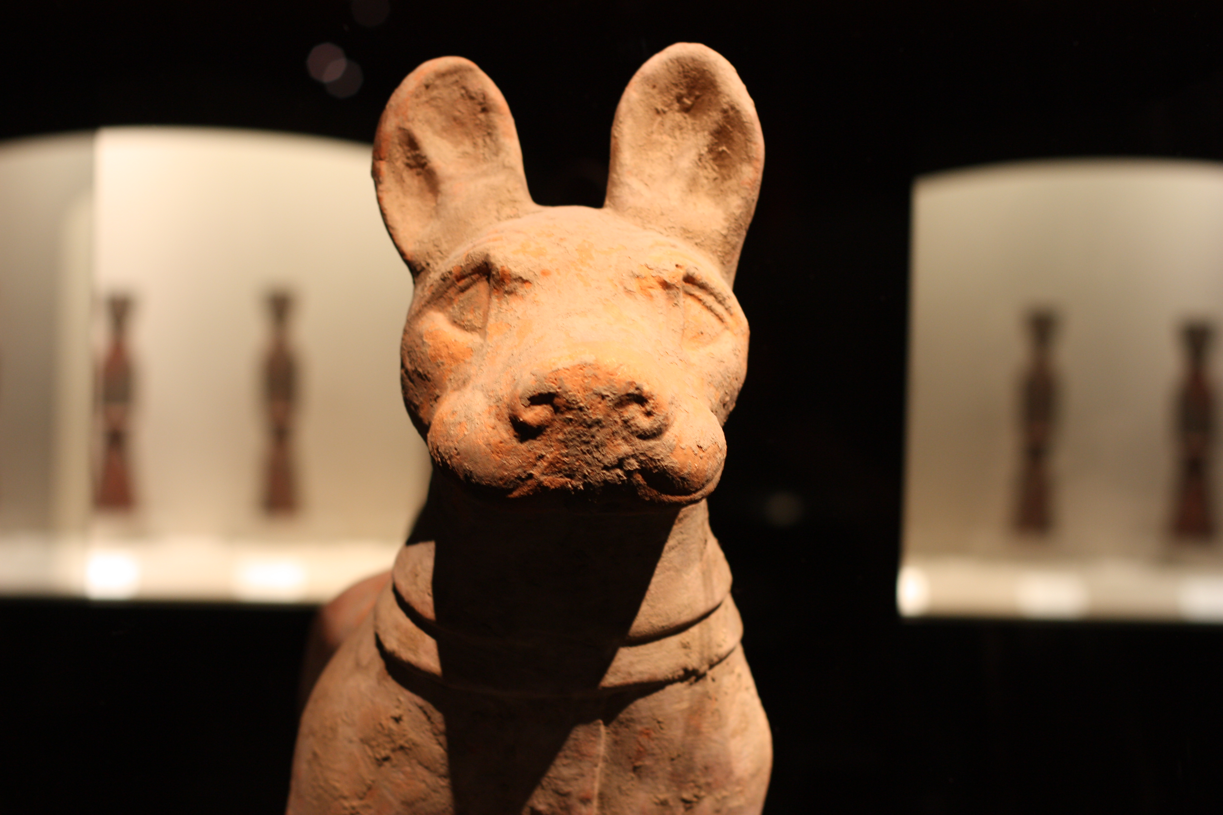 攻略 问答 结伴 周末游 口碑榜 特卖汇 首先来到中国古代雕塑馆,整个