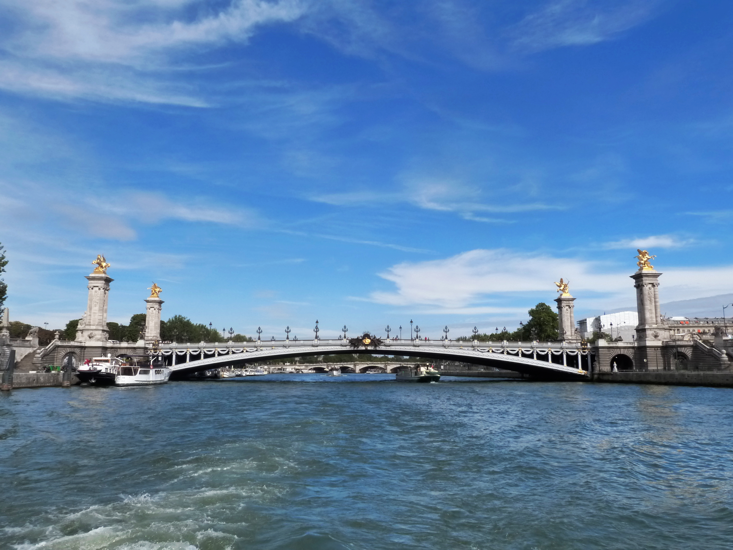 【首发】巴黎塞纳河上的“浮动餐厅”，九星厨神最新打造!_Ducasse