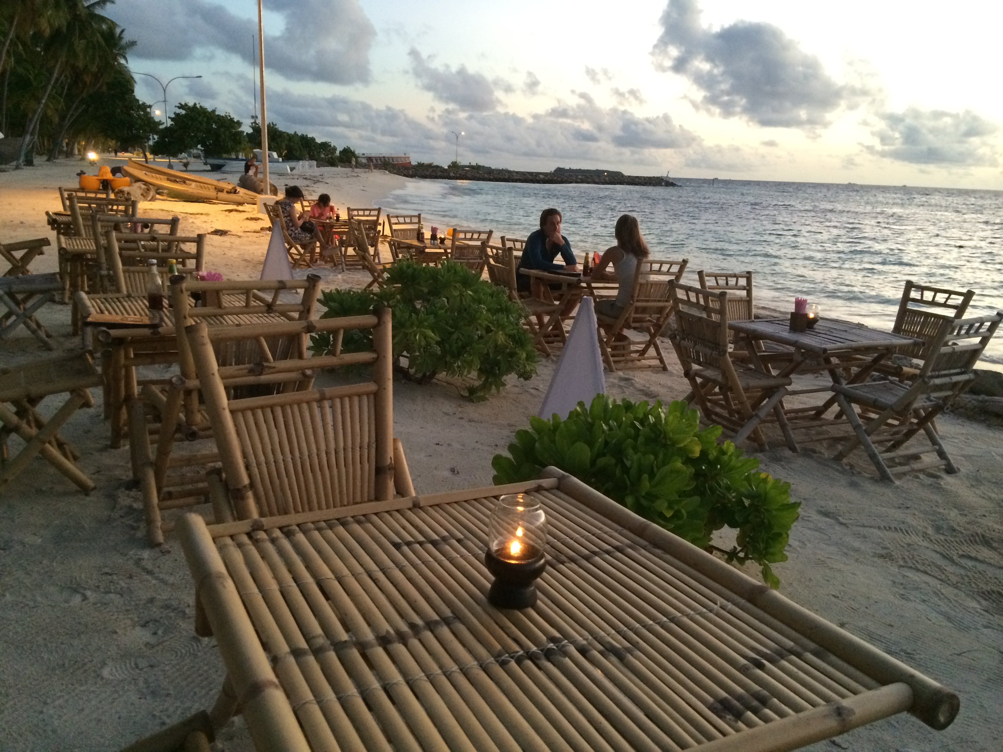 maafushi岛是个居民岛,这次重游马尔代夫选择了这里作为第一站,既可以