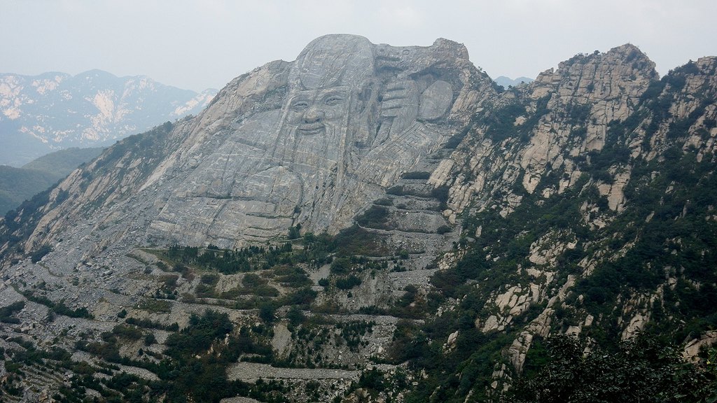 沂蒙山龟蒙顶图片