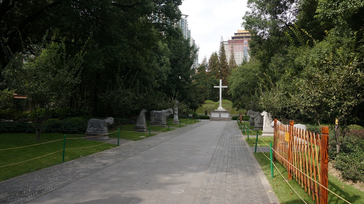 公園,環境挺好,早晨有老人在這裡晨練在徐彙區的南丹路上 和光啟紀念