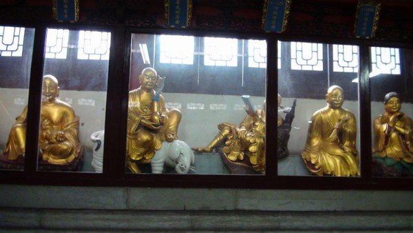 正是春花烂漫日---武汉旅行日志之归元寺