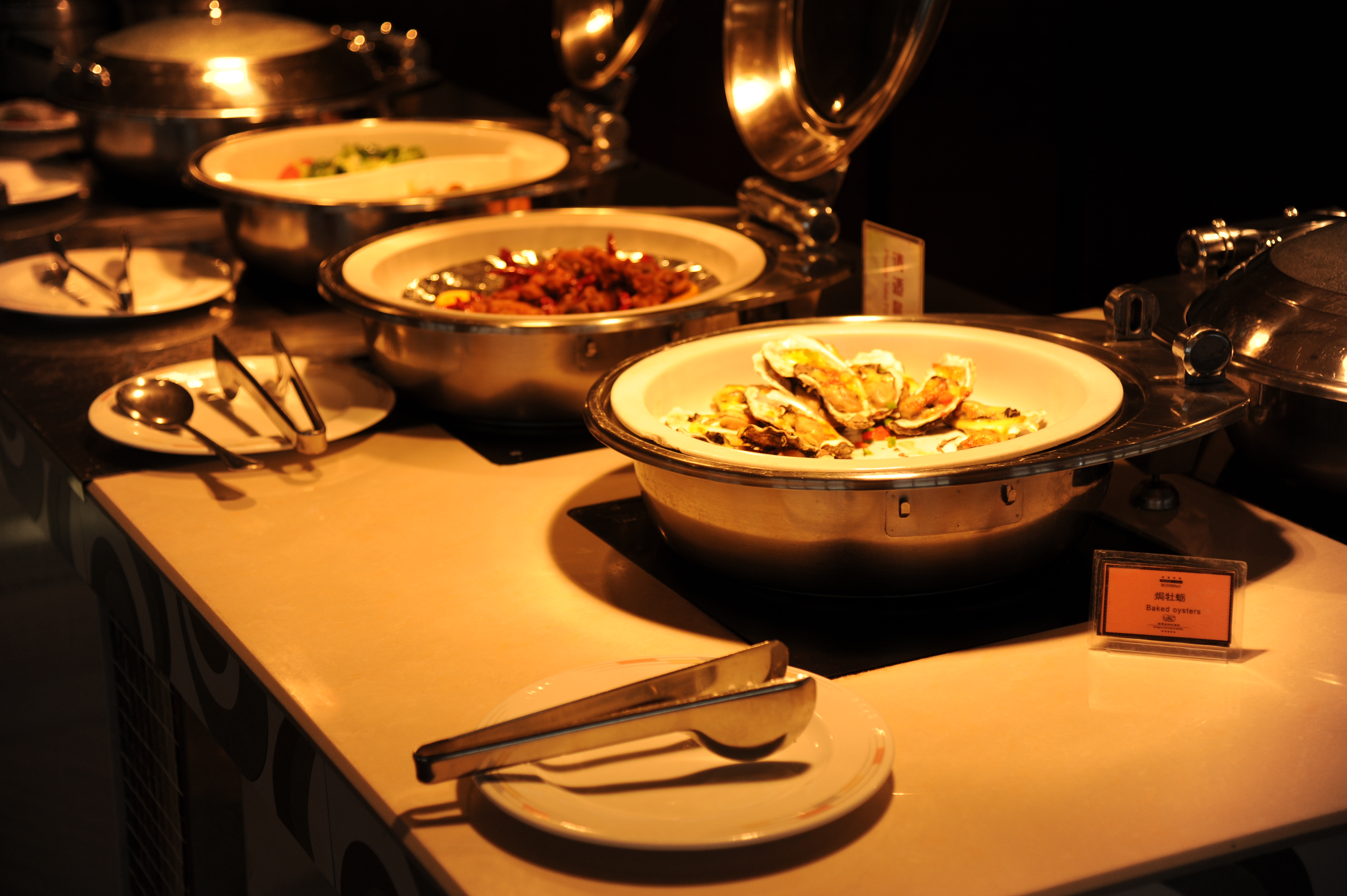 2023青岛汇泉王朝大饭店·旋转餐厅美食餐厅,最重要的是这里看风景