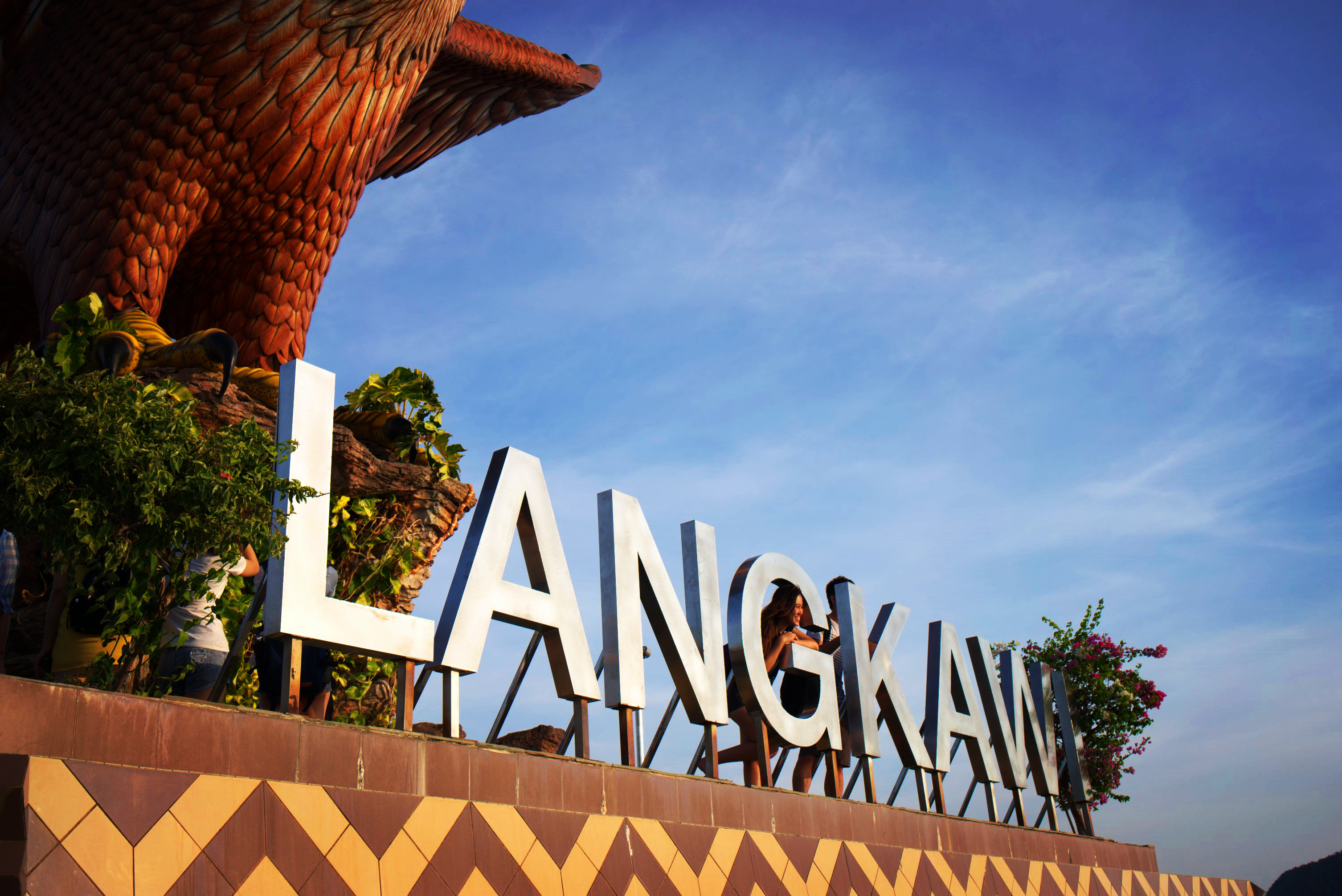 2019巨鹰广场_旅游攻略_门票_地址_游记点评,兰卡威旅游景点推荐 - 去