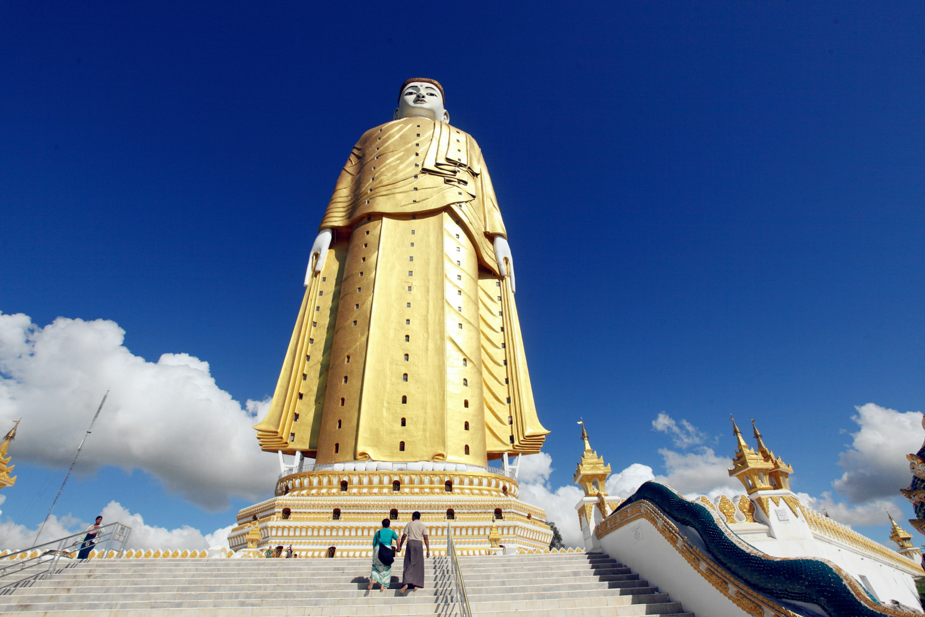 穿越最艰难的道路——实皆邦