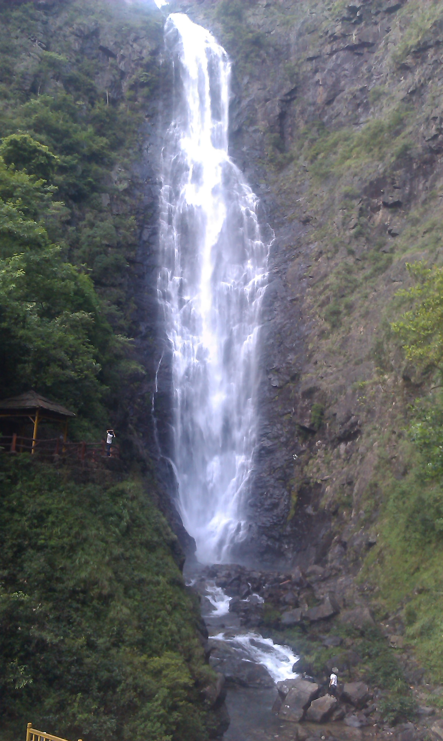 千家峒大泊水瀑布