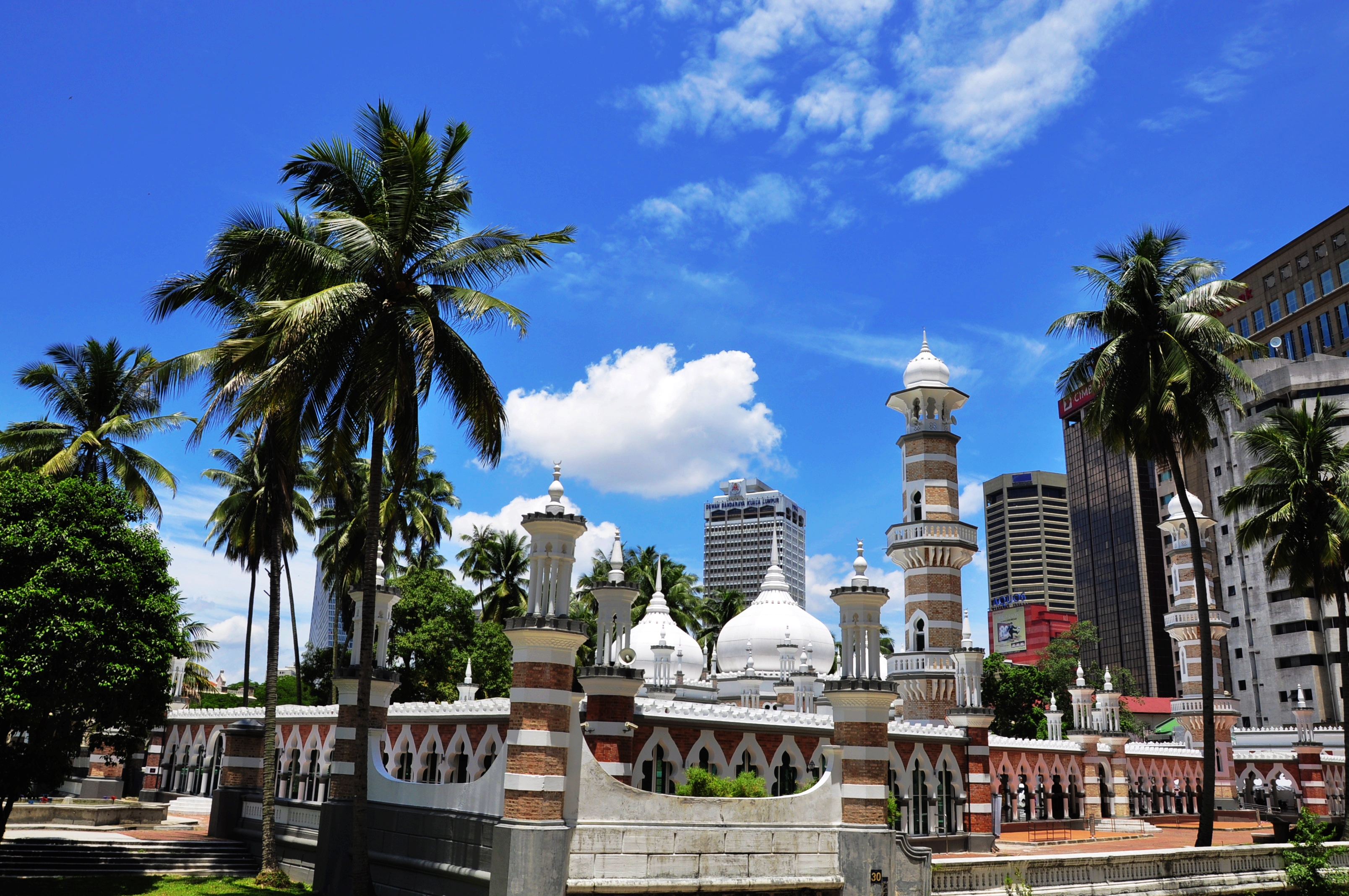 我拍过吉隆坡 巴塞罗那 林芝 巴黎 大理 马六甲 港澳 北京 厦门 苏州