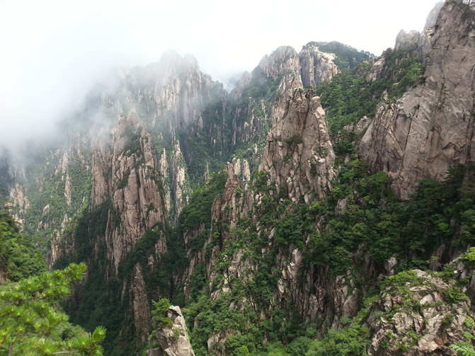 黄山旅游线路攻略：畅游山水间的艺术之旅