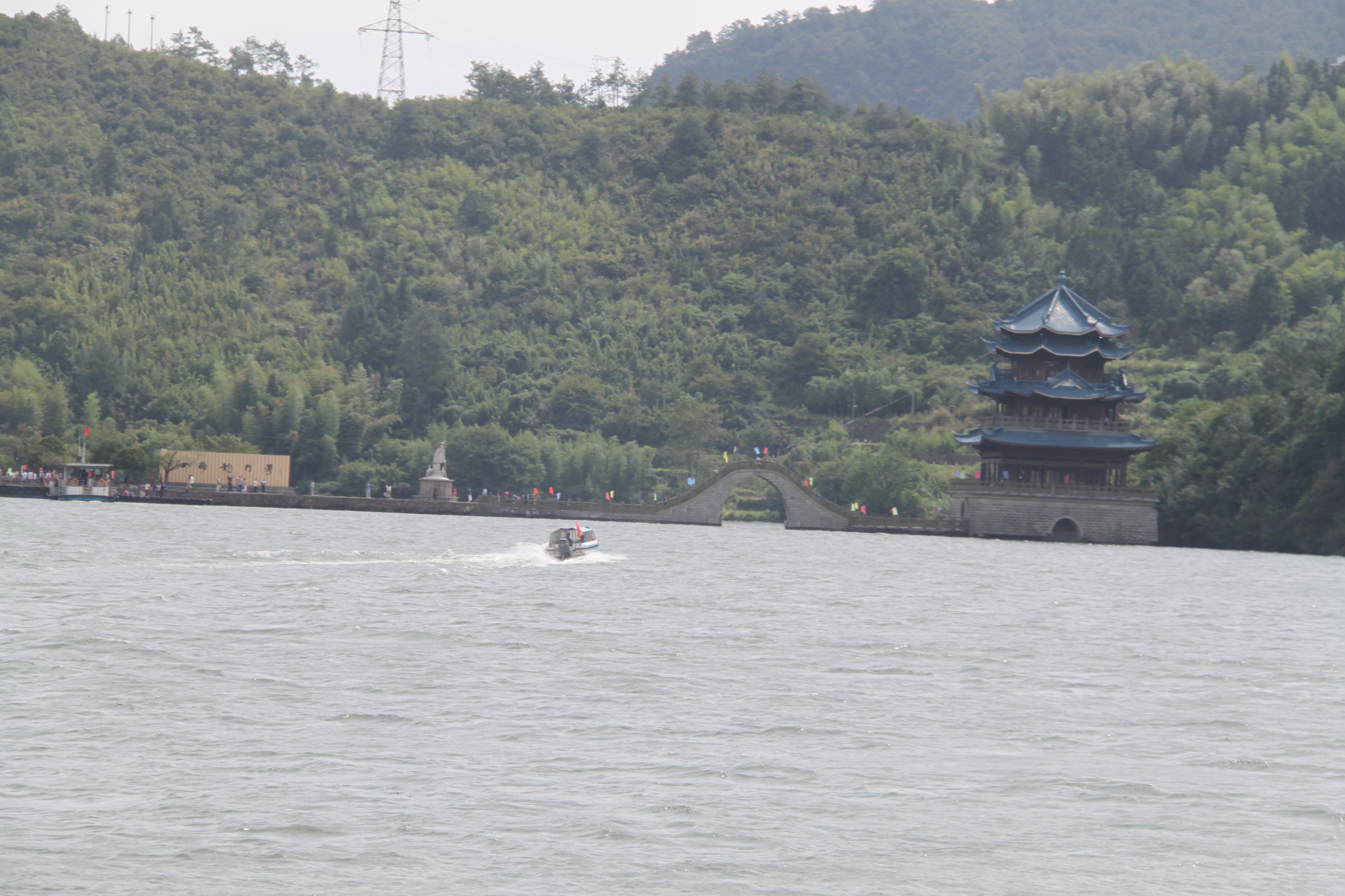 行走江湖(富春江,千岛湖,诸葛八卦村游记)