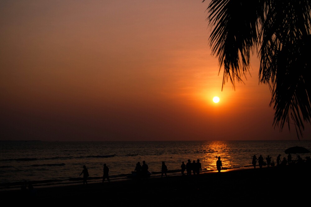 【携程攻略】三亚椰梦长廊景点,椰梦长廊看日出日落非常的漂亮啊,尤其