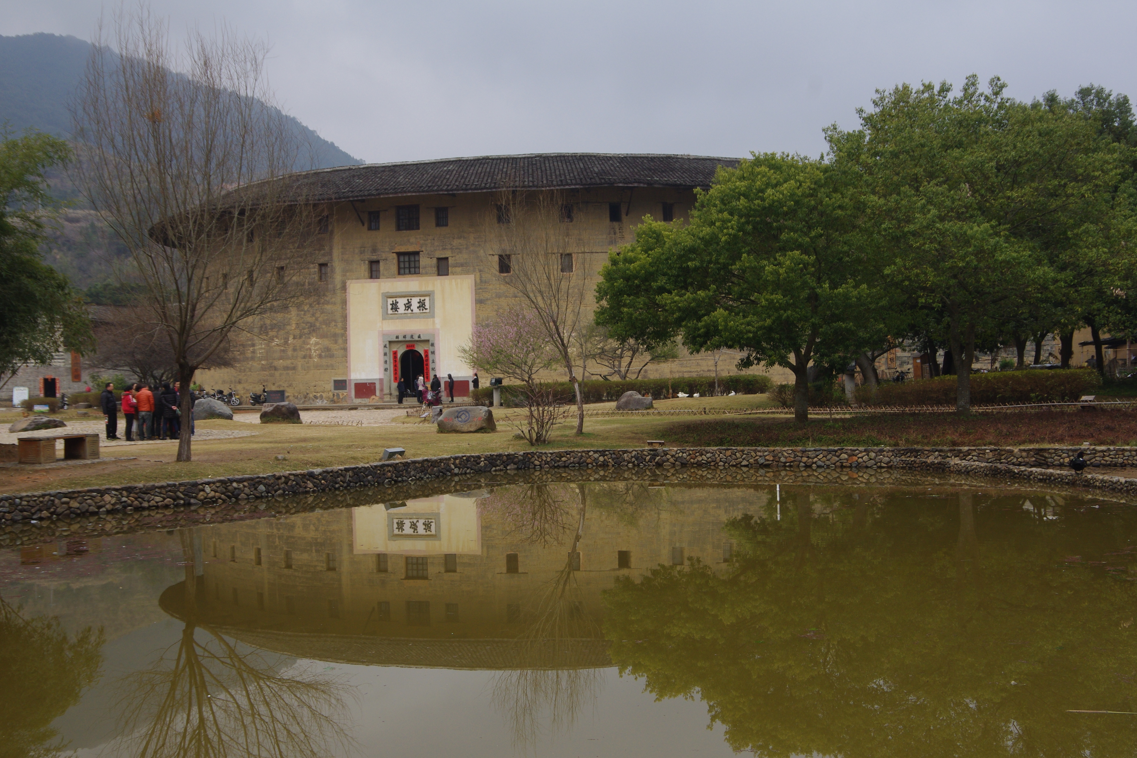 福建永定土樓管窺