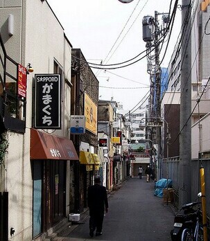 新宿黄金街图片