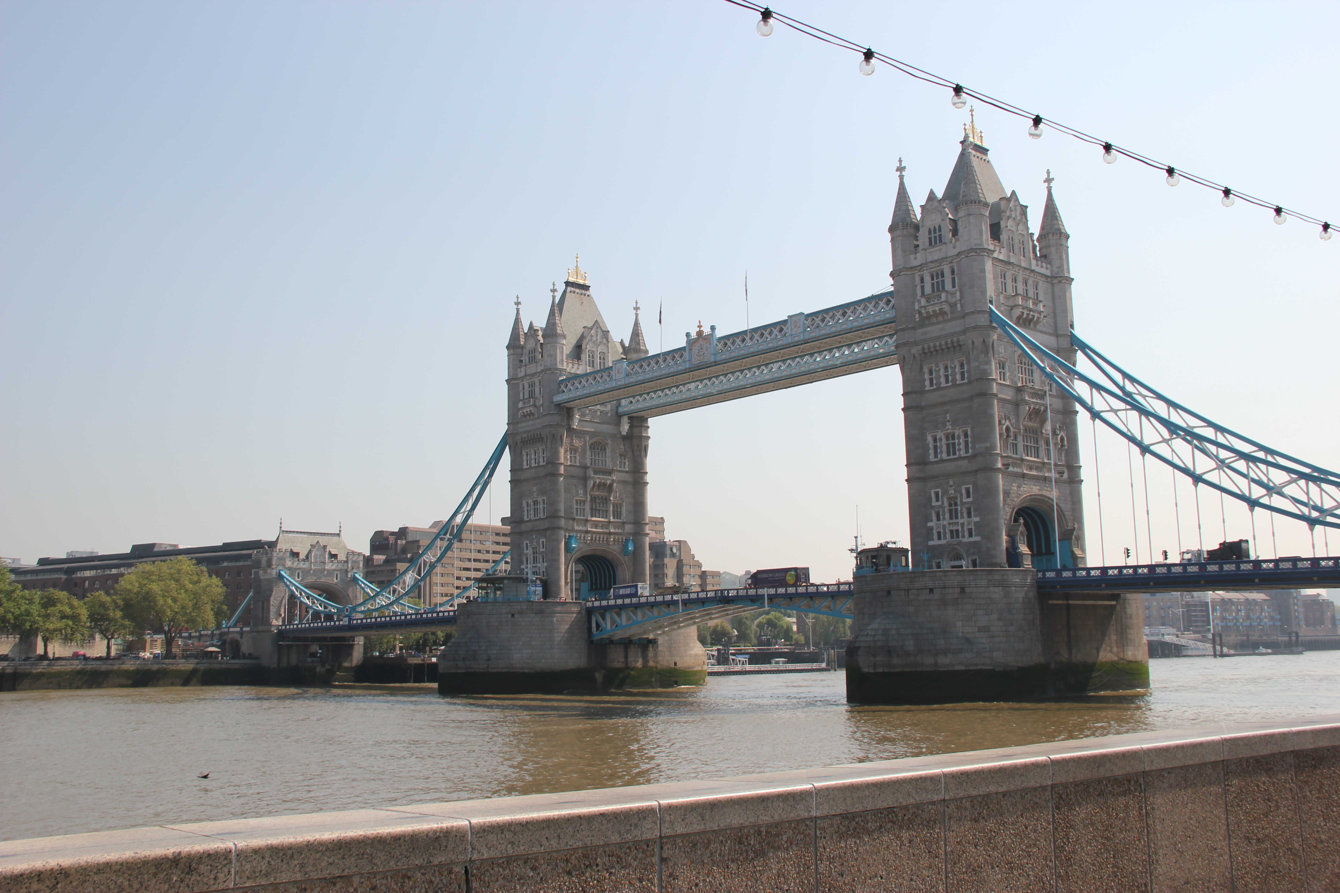 伦敦塔桥
