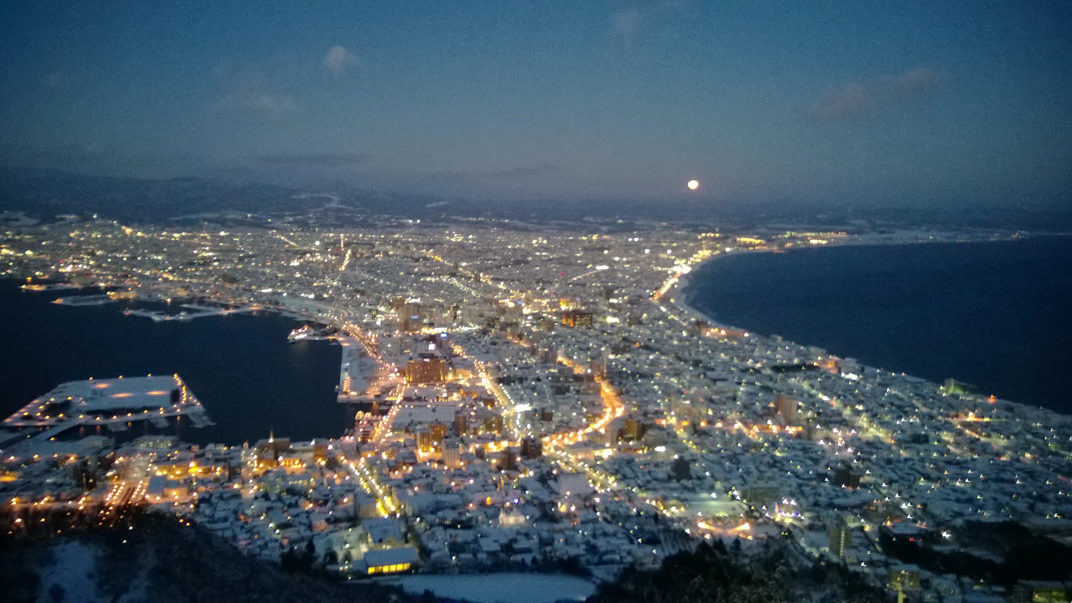 函館山 世界大三夜景之一的函館夜景算是本次旅行的重頭戲之一吧.