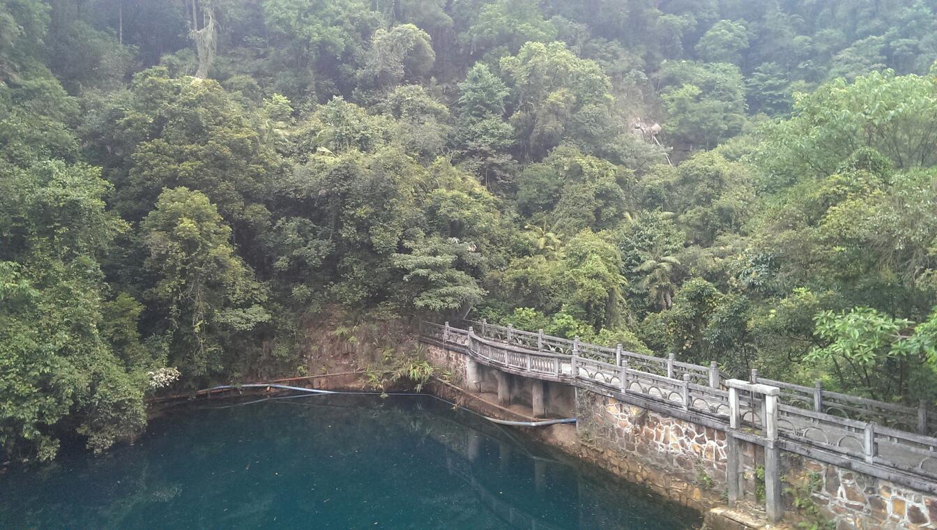 第一次來肇慶七星巖 鼎湖山,感覺很不錯,值得來,如果能深度一點,住久