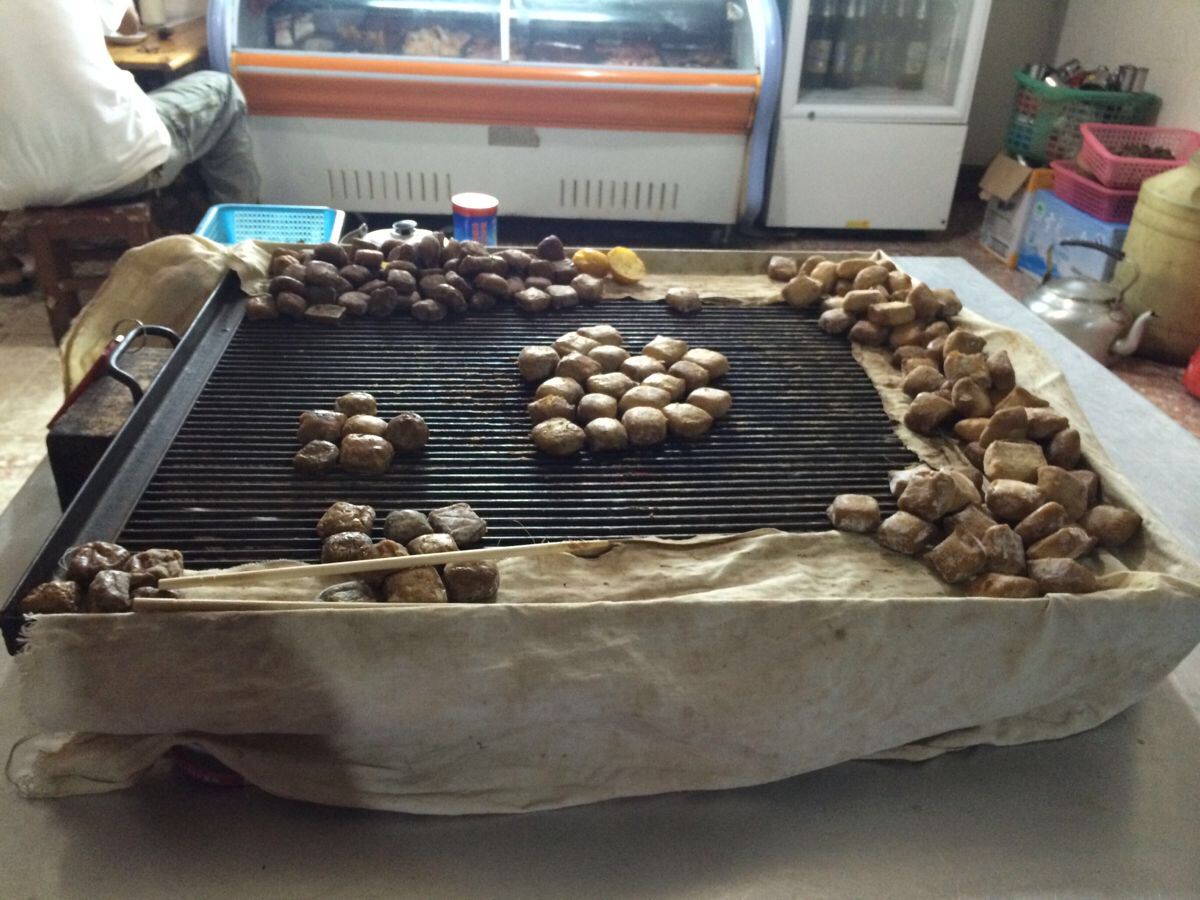                  建水特色烤豆腐