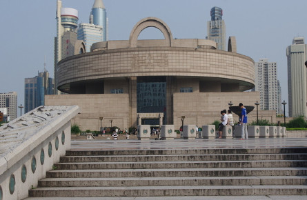 上海博物館(shanghai museum)是一座大型的中國古代藝術博物館