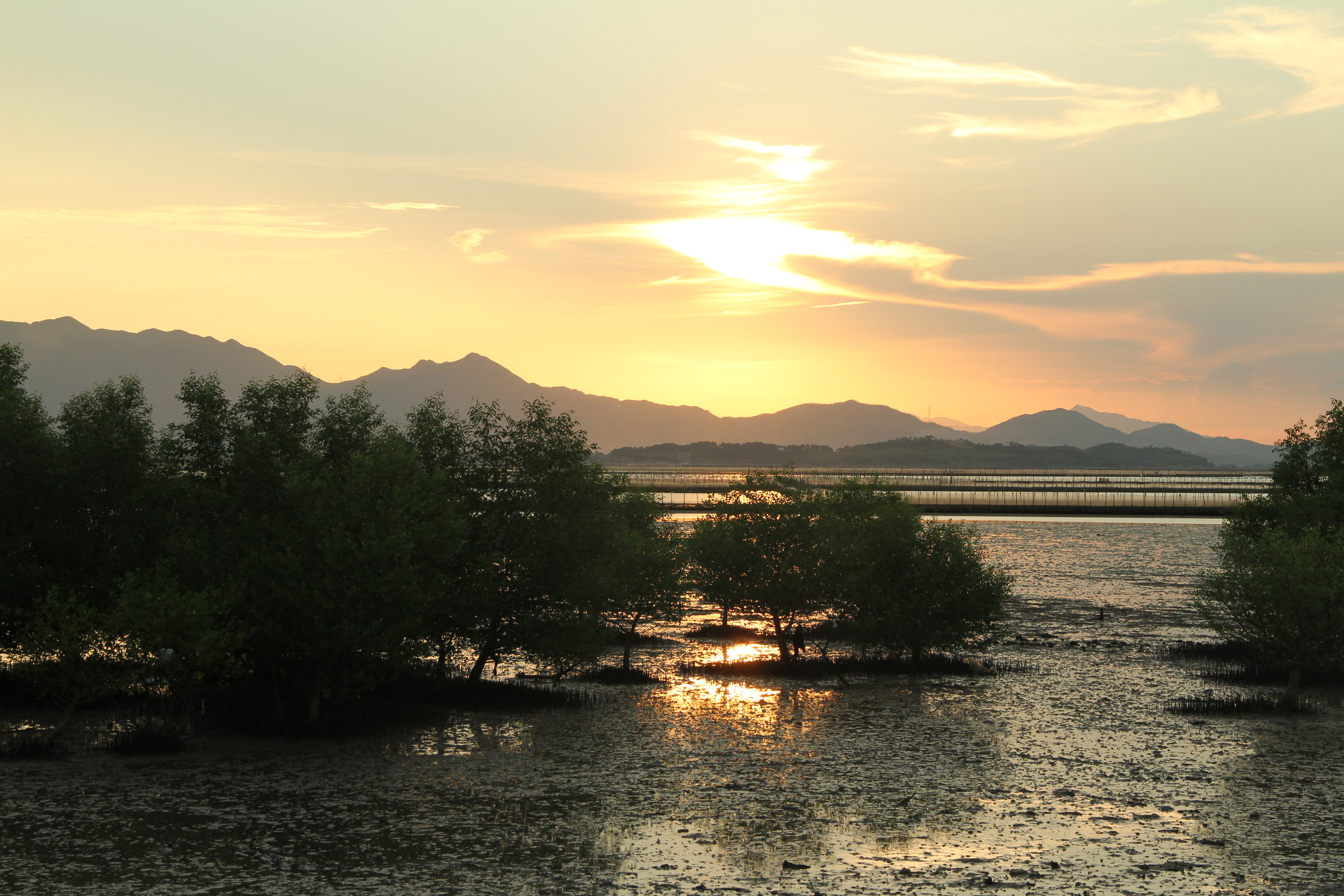 广东的霞浦—惠东盐洲岛白沙村夕阳美如画