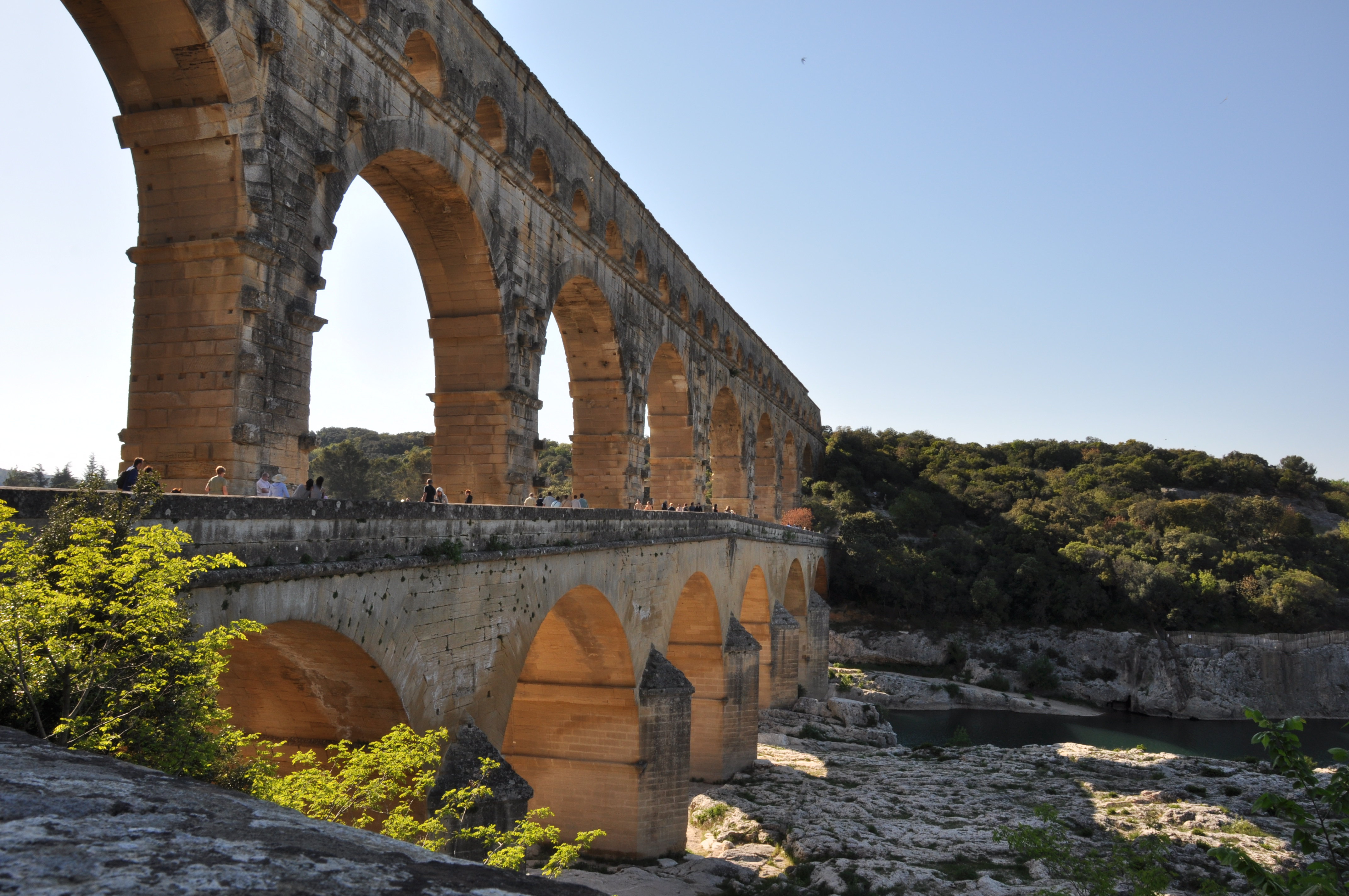 2019加尔桥游玩攻略,它建于公元一世纪,是罗马征 【去哪儿攻略】