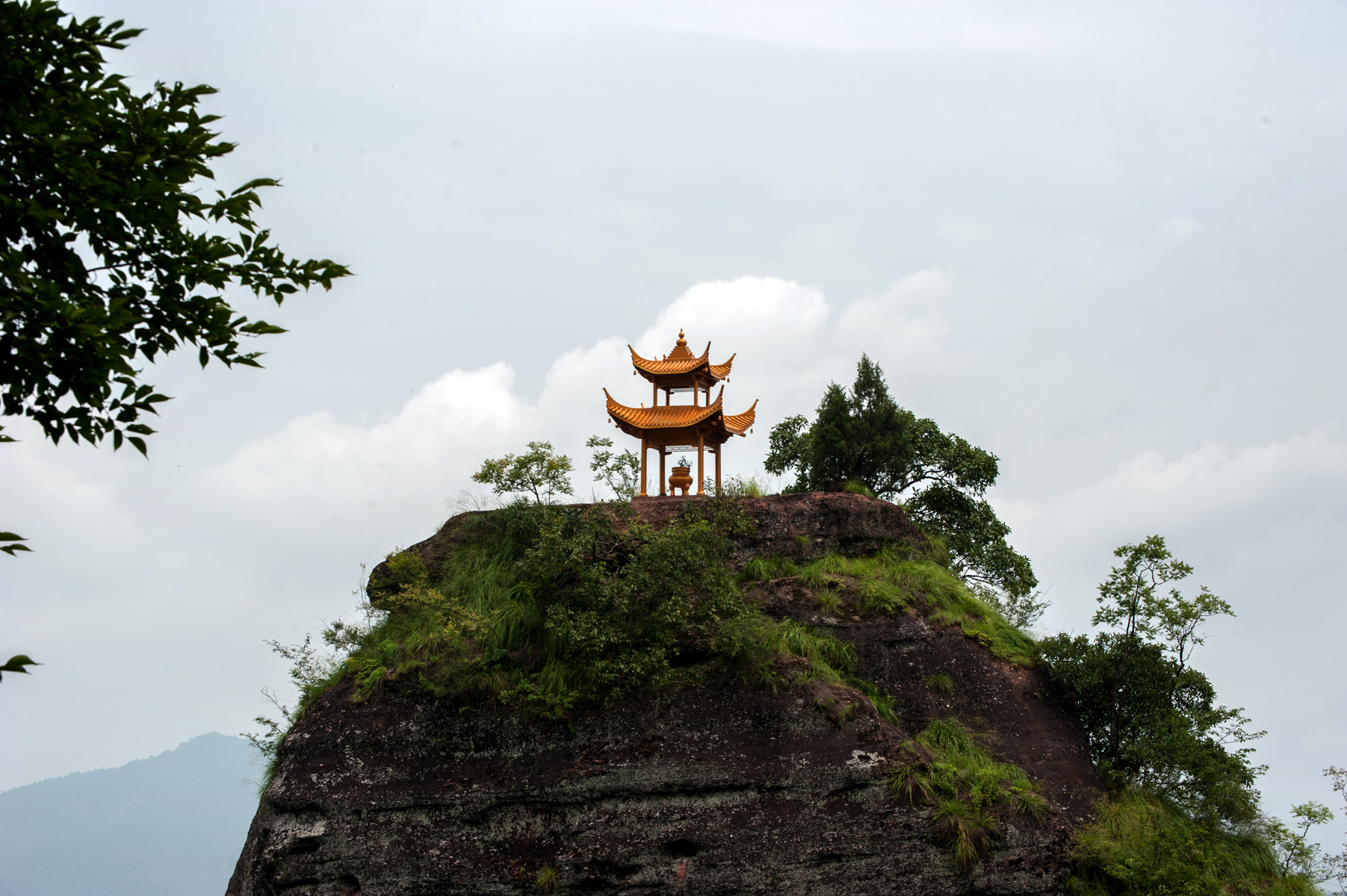 香炉峰年卡(香炉峰年卡九月十九要门票吗)