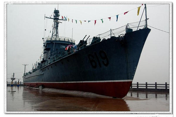 和青岛一样,日照也有军舰展示,可以随便观光!