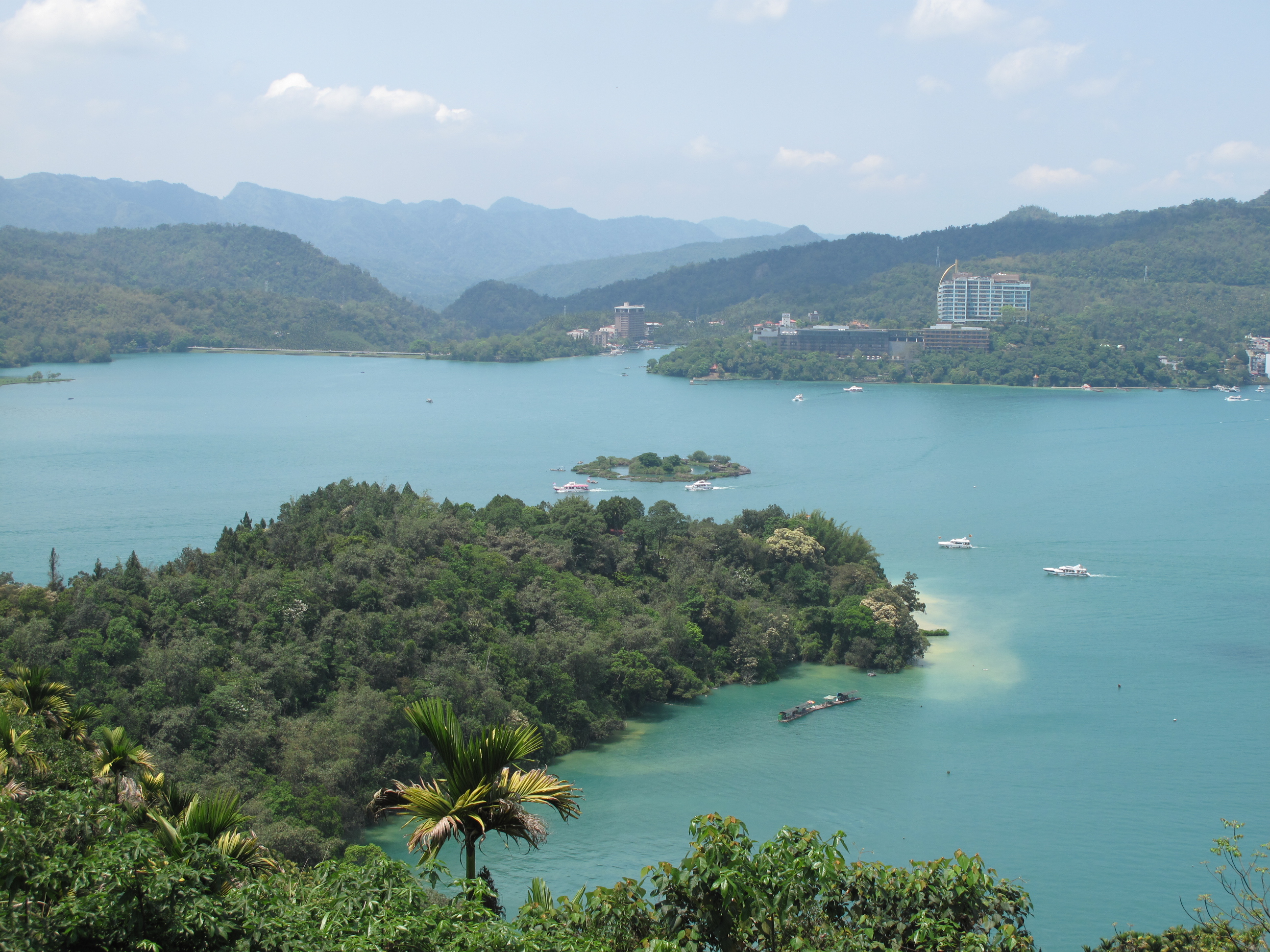 拉鲁岛位于日月潭中心,同时也是日月潭地标.