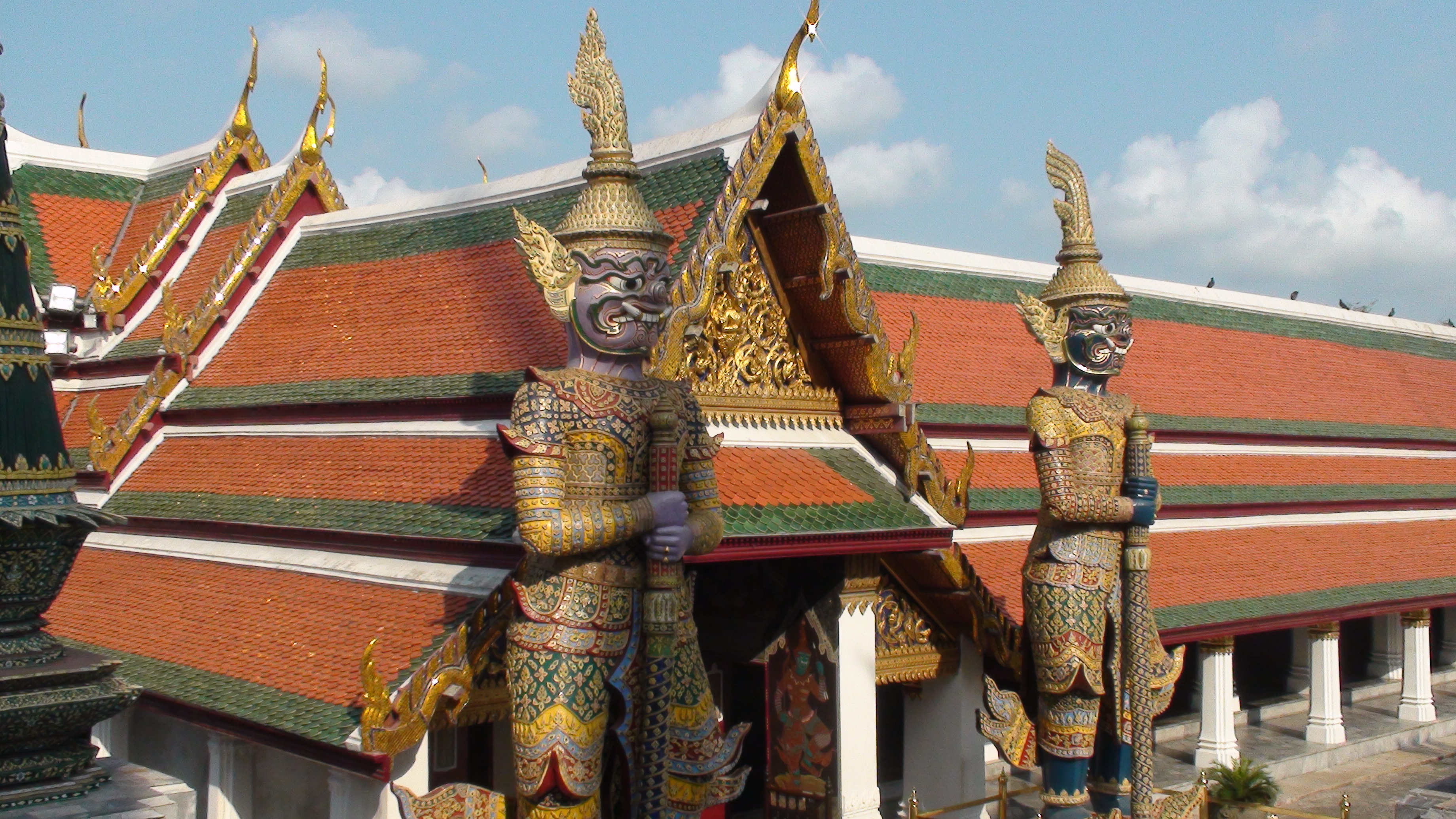 然后逛大皇宫(500泰铢),曼谷王朝从拉玛一世到拉玛八世的国王宫殿