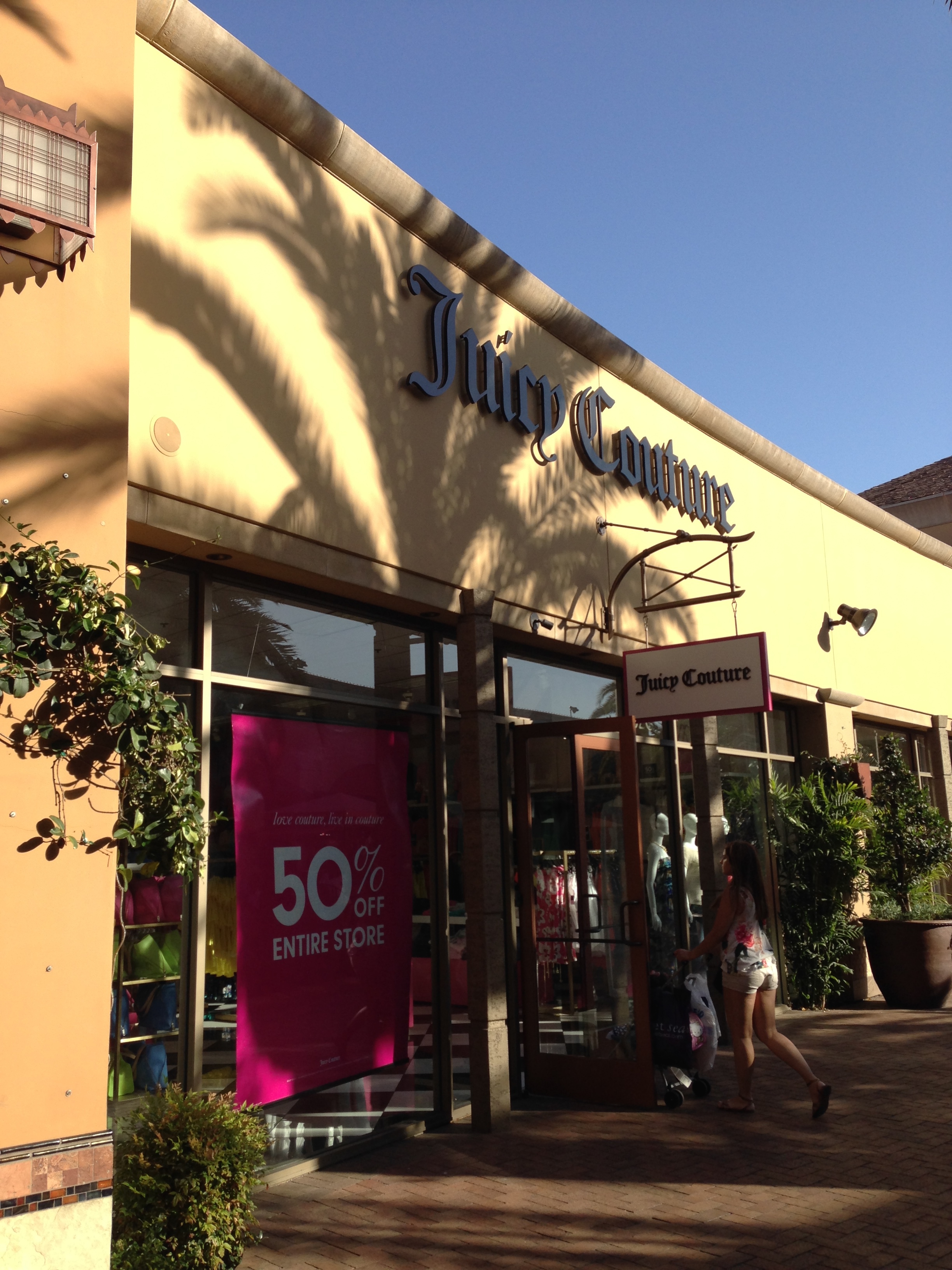 大家都说这是最小的outlet,折扣也不高,但是我觉得还不错,离市中心20