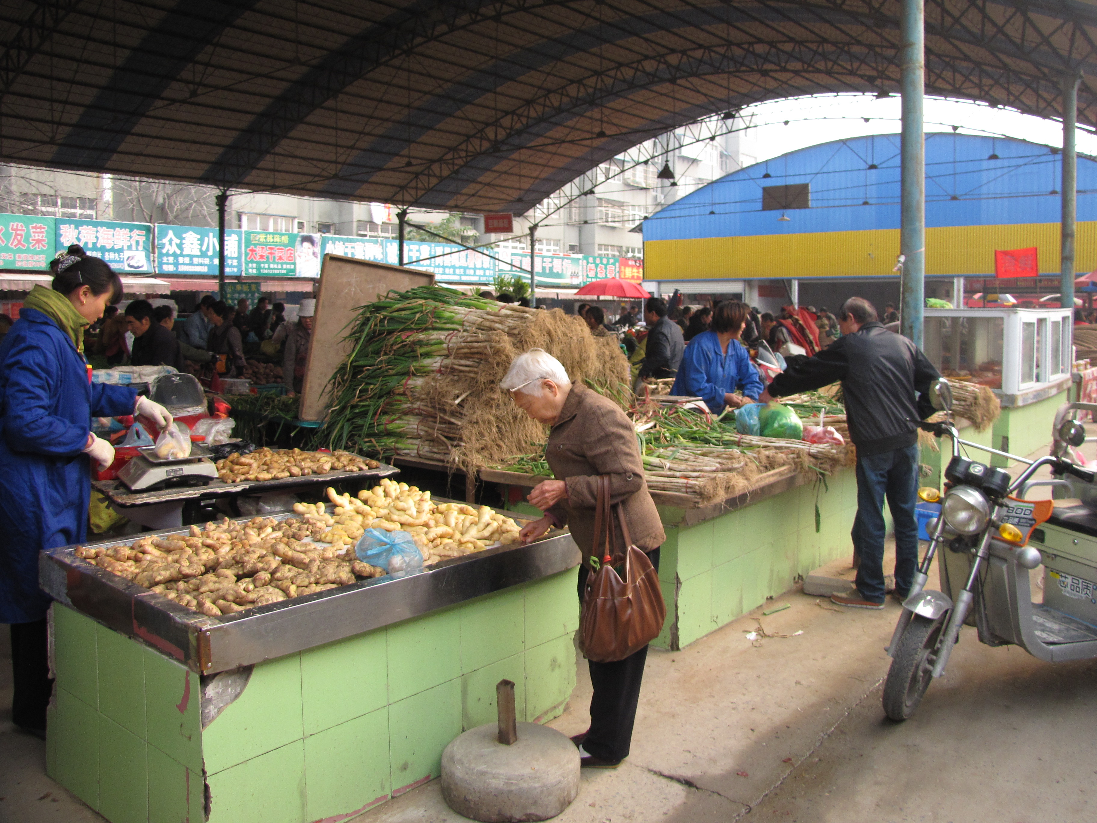 特殊的嗜好,逛开封菜市场