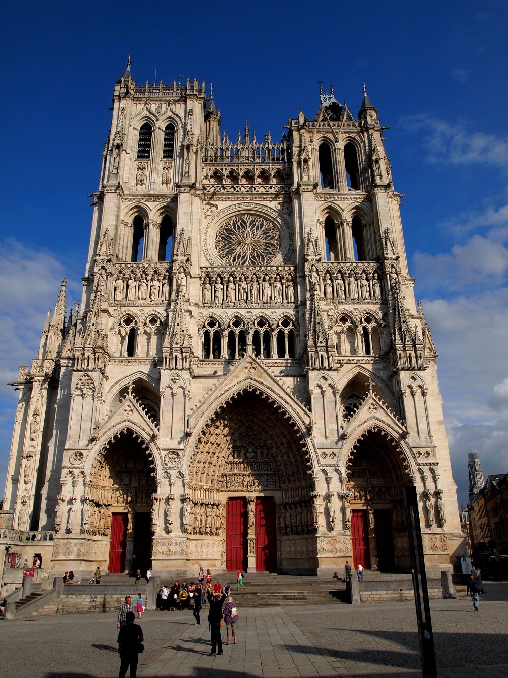 paris, nonparis 之法国环游记-d7 亚眠之白