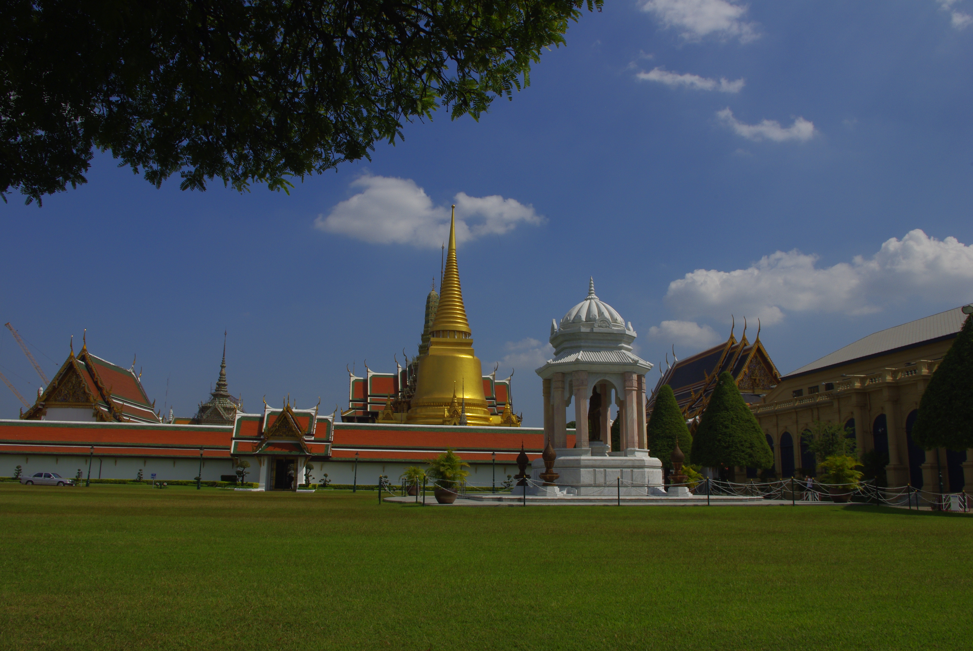 非洲 南极洲 玉佛寺(watphrakaeo)位于曼谷大王宫的东北角,是泰国最