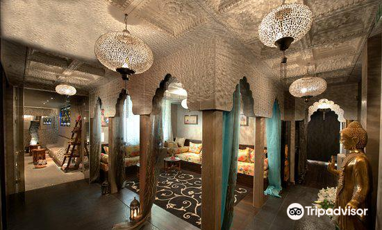 spa hammam paris 距景点 100m